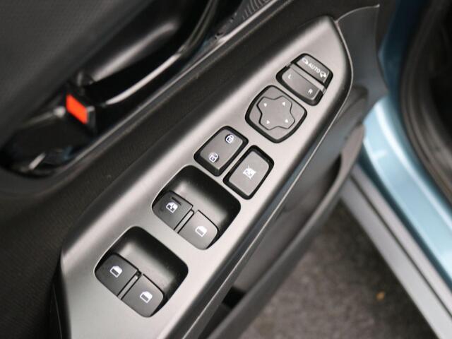 Hyundai Kona 1.6 GDI HEV Fashion / 1ste Eigenaar / HUD / Apple Carplay / Achteruitrijcamera / Dode Hoek Detectie / Climate Control / Navigatie / Adaptieve Cruise control /