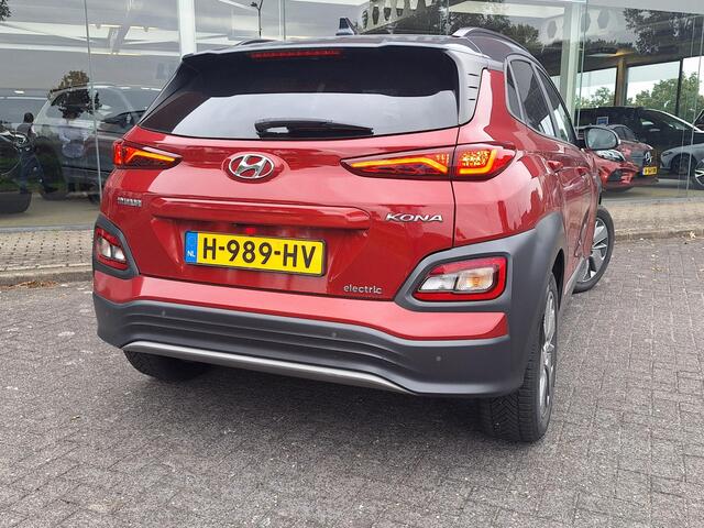 Hyundai Kona EV Premium 64 kWh | Leder | Adaptive CC | Navi | Two Tone | (occasion)