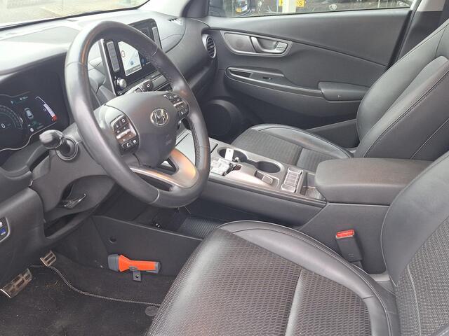 Hyundai Kona EV Premium 64 kWh | Leder | LED | Adaptive CC | Camera | (occasion)