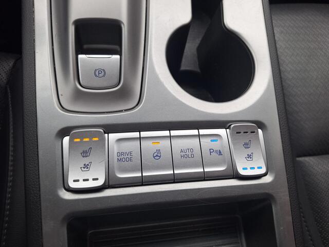 Hyundai Kona EV Premium 64 kWh | Leder | LED | Adaptive CC | Camera | (occasion)