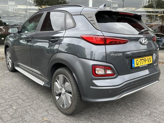 Hyundai Kona EV Premium 64 kWh | SOH 97.4 % | Leder | LED | Adaptive CC | Camera | Side-Steps | (occasion)
