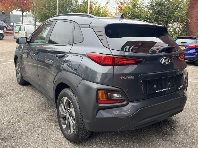 Hyundai Kona 1.6 GDI HEV Fashion // NAVI // APPLE CARPLAY / ANDOID AUTO // CAMERA // CLIMA // CRUISE // STOEL + STUURVERWARMING //