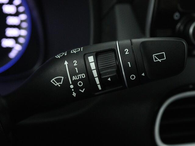 Hyundai Kona 1.6 GDI HEV Fashion | Automaat | Apple Carplay / Android Auto (Navigatie) | Trekhaak | Adaptieve Cruise Control | Head up display | 16.7