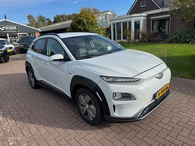 Hyundai Kona EV Premium 64 kWh Afn. Trekhaak Navigatie Stoelverwarming Led
