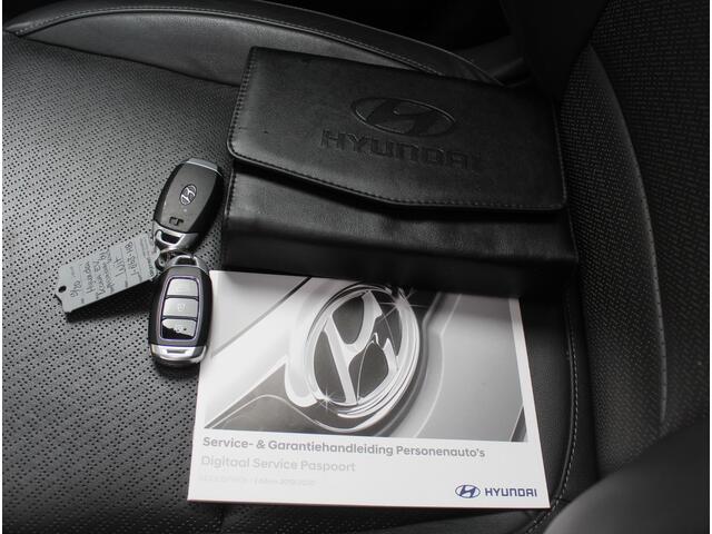 Hyundai Kona EV Premium 64 kWh CARPLAY | 3 FASE | CAMERA | DAB | LED | STOELVERW/VENT | LMV | ADAPCRUISE | LEER | HEAD-UP