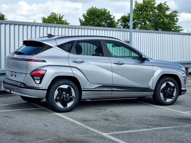 Hyundai Kona Electric Comfort Smart 64.8 kWh / ¤4000 Voordeel / Stoel- & Stuurverwarming / Elek. Achterklep / Snel Leverbaar! /