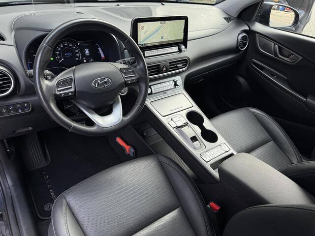 Hyundai Kona EV Premium 64 kWh SoH 97% Meest Luxe Uitvoering incl. Schuif-/Kanteldak!