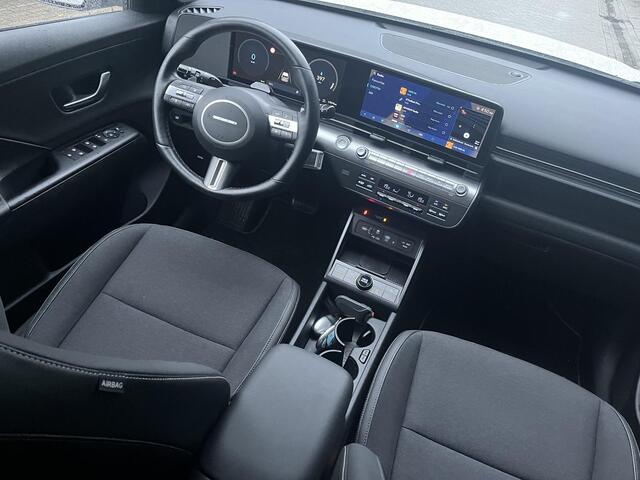 Hyundai Kona Electric Comfort Smart 65.4 kWh | Long range battery | Geïntegreerde navigatiesysteem | WinterPack | Camera | Fabrieksgarantie 12-2029 |