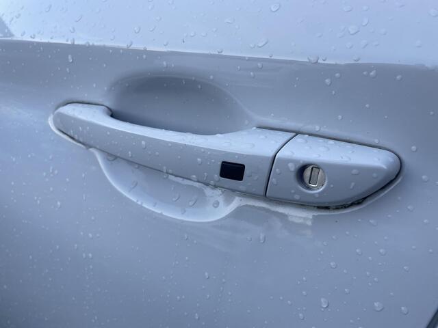 Hyundai Kona PRIMIUM EV 64 KWH 1e EIG ACCU 92% GARANTIE 10-2030 BEREIK 466 KM ! LEDER. STUUR/STOEL VERWARMING.DODE HOEK DETECTIE