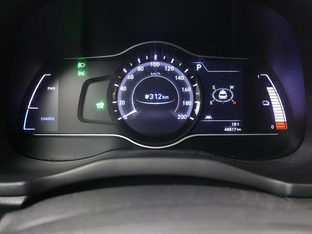 Hyundai Kona EV Fashion 64 kWh | 204 pk | SoH 100% | Adaptive cruise control | Head-up display | Achteruitrijcamera | Apple Carplay/Android Auto |