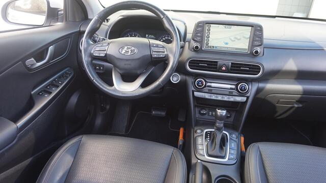 Hyundai Kona 1.6 T-GDI 177PK Premium 4WD Automaat | Trekhaak | Schuif-Kanteldak | All-Season | HUD | Camera