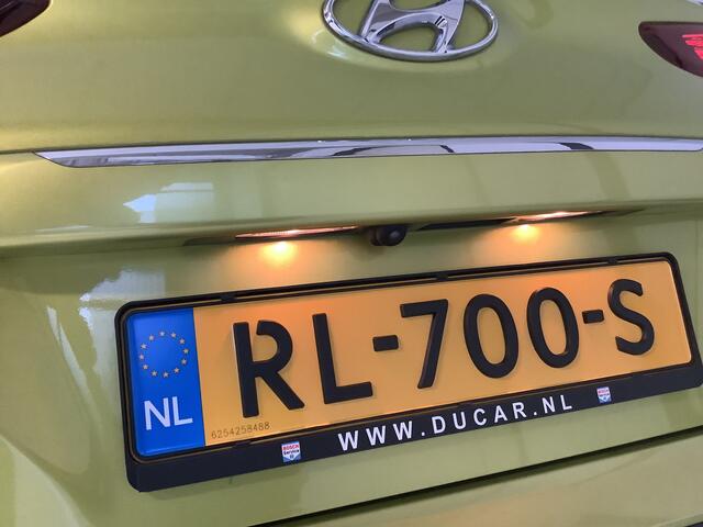 Hyundai Kona 1.0T Fashion met trekhaak en dealer onderhouden