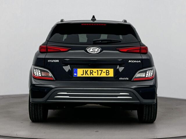 Hyundai Kona EV Fashion 64 kWh | Black line | Stoel verwarming| Navigatie | Apple Carplay Android Auto | Soh 97,2% |