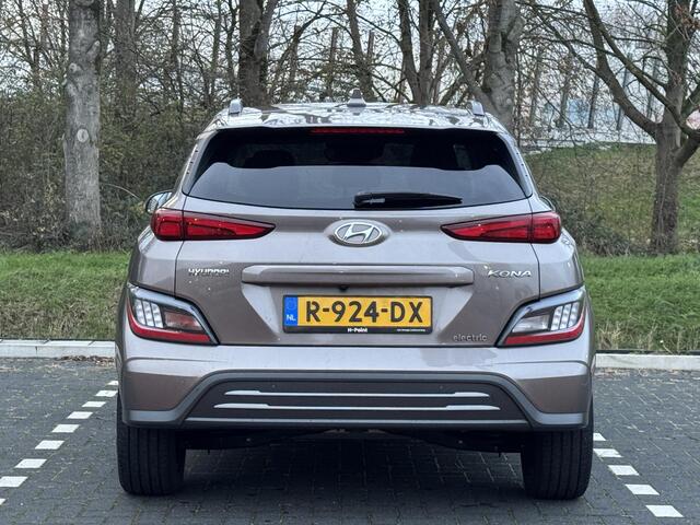 Hyundai Kona EV Fashion 64 kWh | 3-Fase OBC lader | Adaptieve cruisecontrol | Grootscherm Navigatie | Achteruitrijcamera | Apple Carplay & Android Auto | Head-up display |