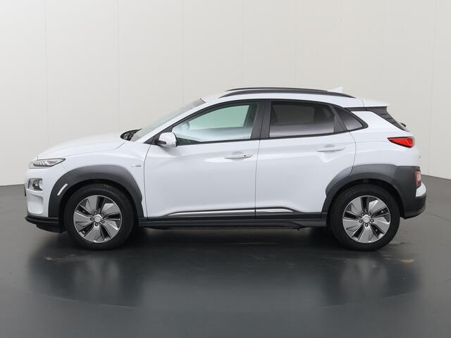 Hyundai Kona EV Fashion 64 kWh | SOH 95% | Warmtepomp | Parkeercamera | Krell Audio | Cruise Control Adaptief | Parkeercamera |