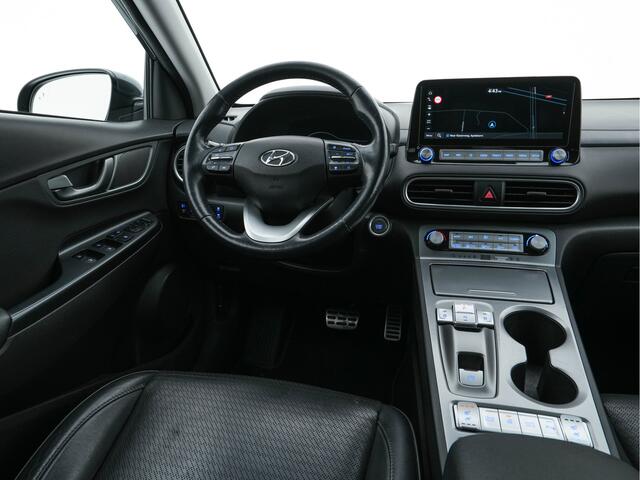 Hyundai Kona EV Premium 64 kWh ( Fase-3 ) { SOH-96%) Aut.* HEAT-PUMP | NAVI-FULLMAP | KEYLESS | CAMERA | DAB | ECC | PDC | ADAPTIVE-CRUISE | CCS-FASTLOADER | LANE-ASSIST | HEATED-COMFORTSEATS | 17''ALU*