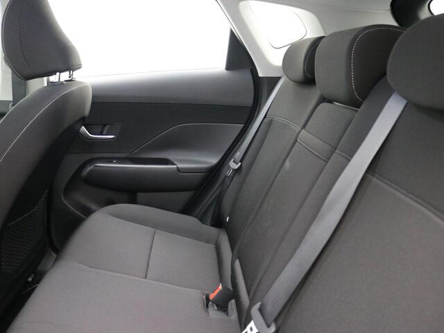 Hyundai Kona Comfort 65.4 kWh + Warmtepomp / batterijverwarming / 3-fase Laden / Navigatie / Keyless Entry & Start en Go / Adaptieve Cruise Control /