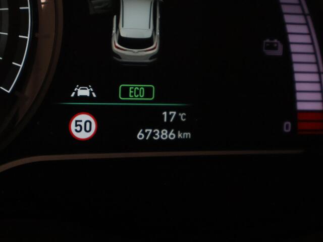 Hyundai Kona EV Fashion Design 64 kWh Two-Tone 400 km actieradius | ACCU 100% | Navigatie | Schuif-/Kanteldak | Leder |