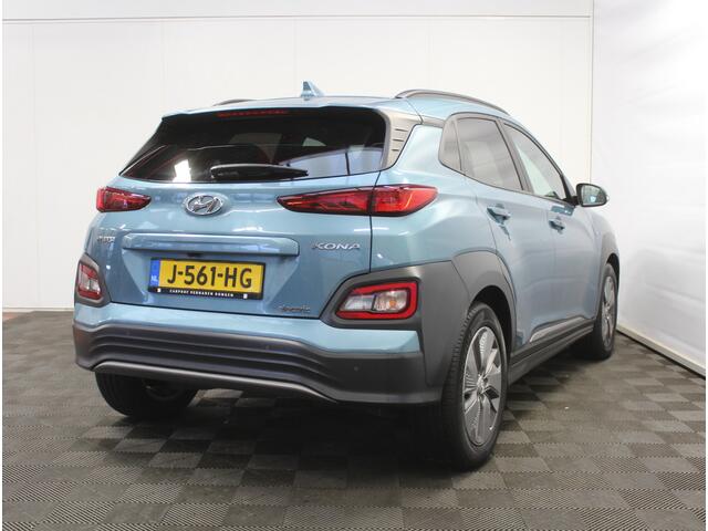 Hyundai Kona EV Fashion 64 kWh CLIMATE | CAMERA | DAB | CARPLAY | ADAPCRUISE | LED | NAVI | LMV17