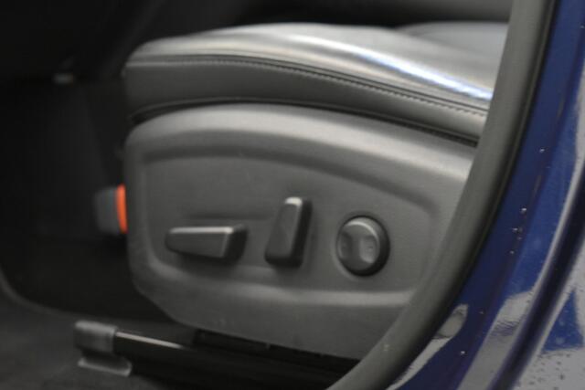 Hyundai Kona EV Premium 64 kWh 100% SOH Pano Cam Head-up Leder El-stoelen Winterpack