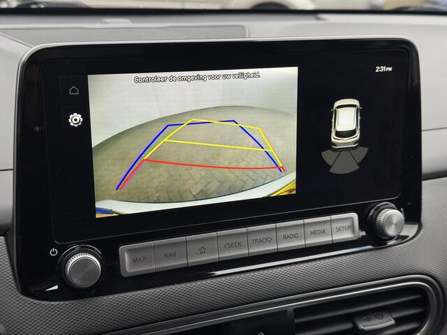Hyundai Kona EV Fashion 64 kWh Automaat / Accu SoH 97,4% / HUD / Camera / Adaptieve Cruise / Apple Carplay & Android / DodeHoek Detectie / Krell Audio / Navigatie /