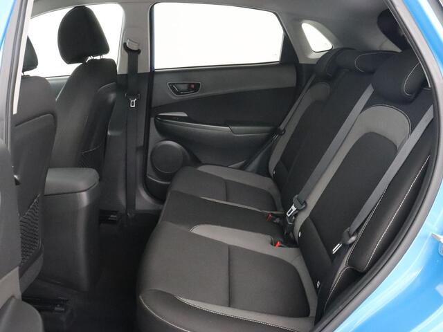 Hyundai Kona 1.6 GDI HEV Fashion | Head-Up | Trekhaak | Adaptive cruise | Camera | Carplay | Keyless | Dodehoek detectie | Climate control | Bluetooth