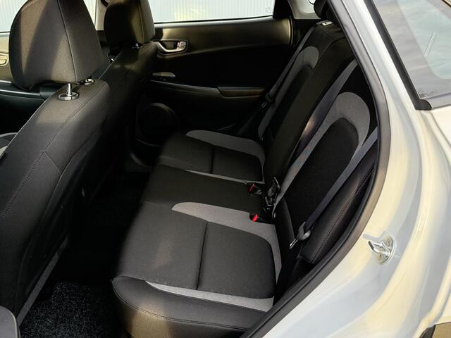 Hyundai Kona 1.0T Essence / 1e eig / Dealeronderhouden / Navigatie / Trekhaak / Cruise Control / Climate Control /