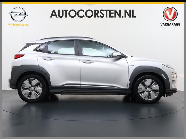 Hyundai Kona EV 64kWh Warmtepomp Adap.Cruise Navi Ecc Camera Pdc Trekhaak Krell®-Audio Apple Carplay Android Auto Comfort SOH 100% Lane Assist DAB Led Lmv 17" Regen-Lichtsensor Keyless 1e Eigenaar Origineel Nederlandse Auto