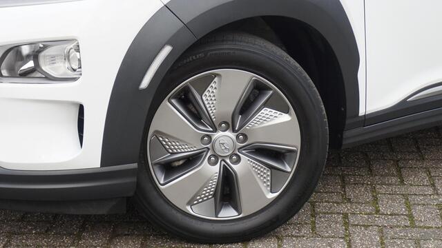 Hyundai Kona EV Comfort 64 kWh 3-fase Dealeronderhouden