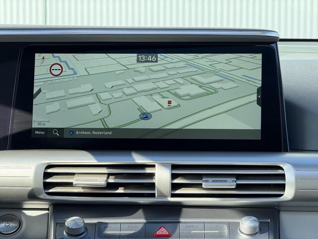 Hyundai NEXO FCEV Plus Pack / Waterstof / Wit Leder / Stoelverkoeling / Stoelverwarming Voor + Achter / 360 Camera / Schuif- & Kanteldak / All Season / NL Auto / Titanium Grey Mat /