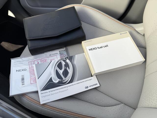 Hyundai NEXO FCEV Plus Pack / Waterstof / Wit Leder / Stoelverkoeling / Stoelverwarming Voor + Achter / 360 Camera / Schuif- & Kanteldak / All Season / NL Auto / Titanium Grey Mat /