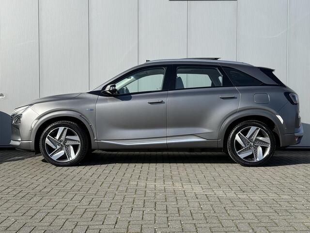 Hyundai NEXO FCEV Plus Pack / Waterstof / Wit Leder / Stoelverkoeling / Stoelverwarming Voor + Achter / 360 Camera / Schuif- & Kanteldak / All Season / NL Auto / Titanium Grey Mat /