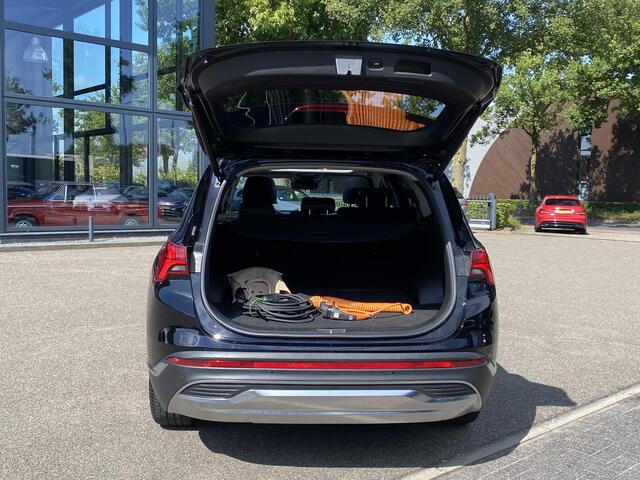 Hyundai SANTA FE 1.6 T-GDI PHEV Premium Sky VAN: 37.900,- VOOR: 35.440,- UW HERFSTVOORDEEL: 2.460,- EURO | RIJKLAARPRIJS INCL. 12MND BOVAG