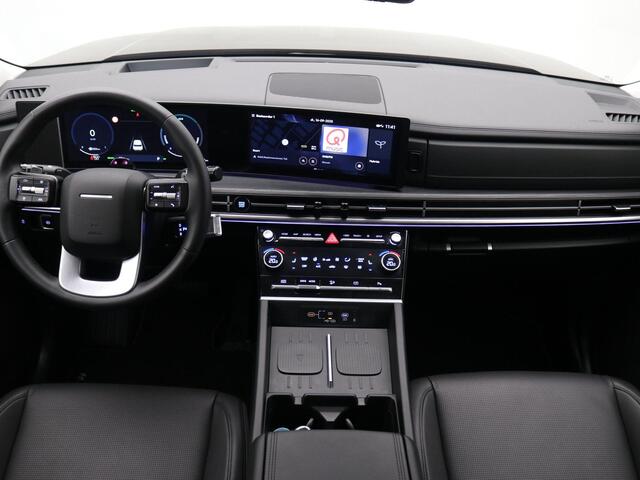 Hyundai SANTA FE 1.6 T-GDI HEV Premium 7-Persoons / Trekhaak Afneembaar / Leder / Stoelverkoeling & Verwarming / 360 Camera / Adaptive Cruise Control / HUD Display / NL Auto / Full Option