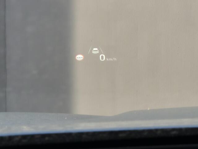 Hyundai SANTA FE 1.6 T-GDI PHEV Plug-in Premium Automaat / HUD / Afn. trekhaak 1.350 kg / EAER 58 km stad 69km / Elektrische achterklep / Stuur-,Stoel en Achterbankverwarming / Adaptief CC / Stoelventilatie / Rondomzicht camera /