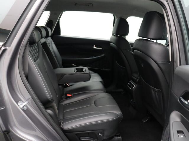 Hyundai SANTA FE 1.6 T-GDI PHEV Comfort Smart 7p. | Lederen bekleding | Keyless Entry | 7 Persoons | Stoelverwarming | 5 jaar Fabrieksgarantie |