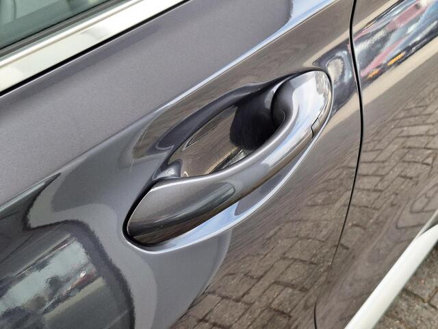 Hyundai SANTA FE 1.6 T-GDI HEV Comfort Smart | Apple Carplay/Android Auto | Adaptief Cruise Control | Achteruitrijcamera | Elektrische stoelen | Stoelverwarming |