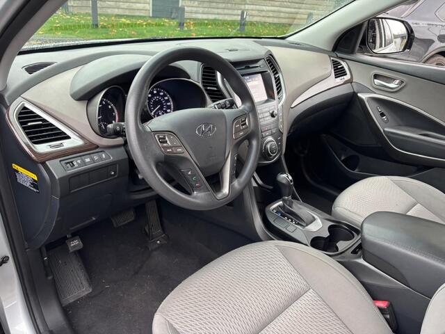 Hyundai SANTA FE 3.3 V6 2017 Benzine 7-Persoons Automaat Voyager Routan