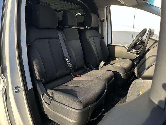 Hyundai Staria 1.6 T-GDI HEV / 30% actiekorting / 225PK Hybride / Navigatie / Achteruitrijcamera / Uit voorraad leverbaar / Full Operational Lease vanaf ¤ 599.- Per maand /