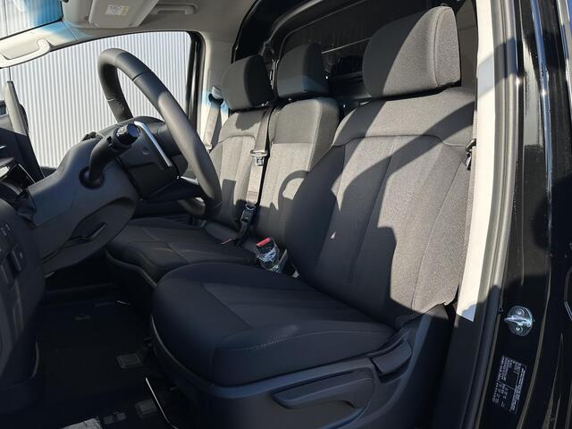 Hyundai Staria 1.6 T-GDI HEV / 30% Korting / Navigatie / Climate Control / Zijwind Assistent / DAB Radio / Achteruitrijcamera /