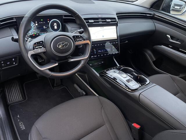 Hyundai TUCSON 1.6 T-GDI PHEV Comfort Smart 4WD | Navigatie | Camera | Apple Carplay/Android Auto | Stuur- + Stoelverwarming | Elek. Achterklep | Rijklaarprijs!