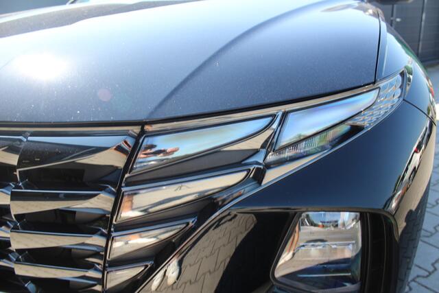 Hyundai TUCSON 1.6 T-GDI PHEV Comfort Smart 4WD | Incl 12 maanden garantie | Cruise control | Climate control | Schakelmogelijkheid aan het stuurwiel | Apple Carplay/Android Auto | DAB | Lichtmetalen velgen | Bluetooth | Voorstoelen verwarmd | Verwarmd Stuurwiel | Volle