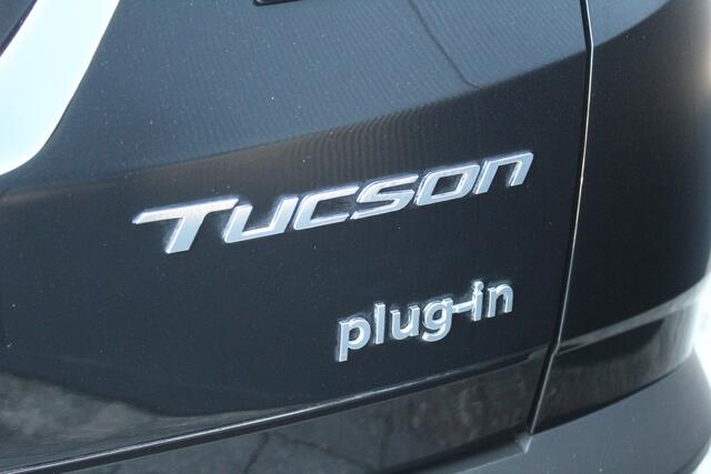 Hyundai TUCSON 1.6 T-GDI PHEV Comfort Smart 4WD | Incl 12 maanden garantie | Cruise control | Climate control | Schakelmogelijkheid aan het stuurwiel | Apple Carplay/Android Auto | DAB | Lichtmetalen velgen | Bluetooth | Voorstoelen verwarmd | Verwarmd Stuurwiel | Volle