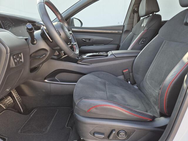 Hyundai TUCSON 1.6 T-GDI PHEV N Line 4WD Automaat / Rondomzicht camera / Apple Carplay Android Auto / Adaptief cruise control / Trekgewicht 1350 Kg / Stuur- en Stoelverwarming / Elektrisch bedienbare stoelen - achterklep /