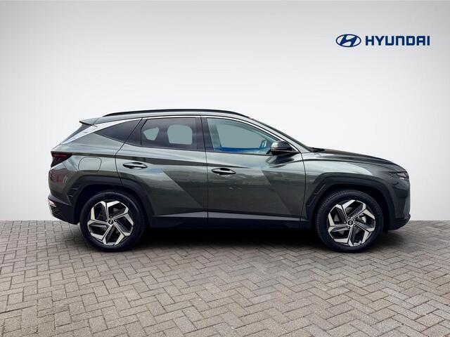 Hyundai TUCSON 1.6 T-GDI PHEV Comfort Smart 4WD | Navigatie | Camera | Apple Carplay/Android Auto | Stuur- + Stoelverwarming | Elek. Achterklep | Rijklaarprijs!