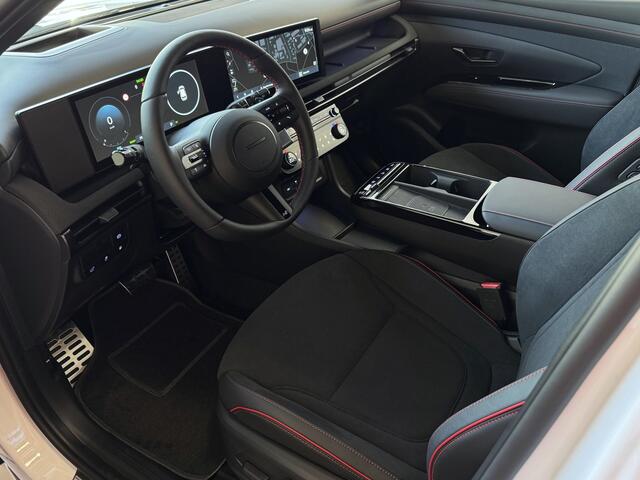 Hyundai TUCSON NIEUWE AUTO 1.6 T-GDI PHEV 252PK 4WD N-LINE SKY PANO. 360.CAMERA ELEK.KLEP ELEK.STOEL/GEHEUG.VERWARMD SUBWFR 19''LMV ZWARTE HEMEL HEADUP STOELKOELING STUURVERW. PLUG IN HYBRIDE - 5 JAAR GARANTIE