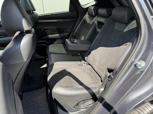 Hyundai TUCSON 1.6 T-GDI PHEV 265pk N Line Sky 4WD / Rondomzicht camera / Apple Carplay Android Auto / Adaptief cruise control / Trekgewicht 1350 Kg / Stuur- en Stoelverwarming / Elektrisch bedienbare stoelen - achterklep /