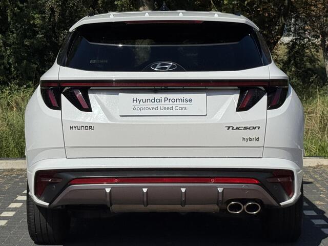 Hyundai TUCSON 1.6 T-GDI HEV N Line | Sidesteps | 1650 kg trekvermogen | Geïntegreerde navigatiesysteem | Stoelverwarming | Android Auto & Apple Carplay | 19'' Lichtmetalen velgen |