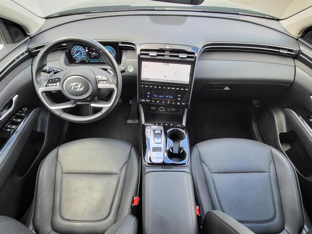 Hyundai TUCSON 1.6 T-GDI PHEV 265 pk Premium 4WD Automaat / Dealer onderhouden / 1.350 kg afn. trekhaak / Navigatie / Premium Audio / Apple Carplay / Android Auto / Stoel-, stuur- en achterbankverwarming / Stoelventilatie