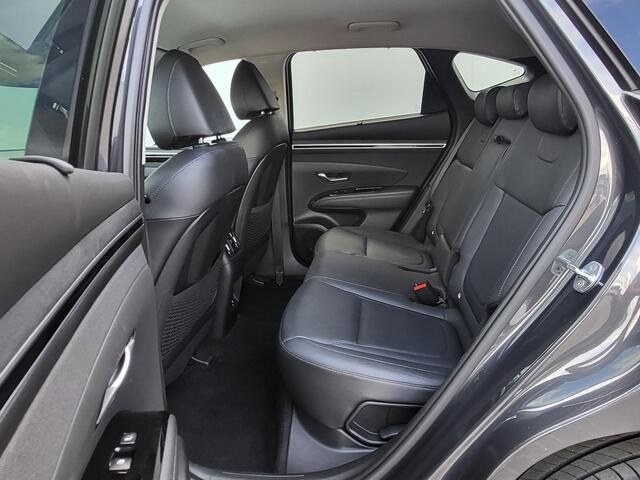 Hyundai TUCSON 1.6 T-GDI PHEV 265 pk Premium 4WD Automaat / Dealer onderhouden / 1.350 kg afn. trekhaak / Navigatie / Premium Audio / Apple Carplay / Android Auto / Stoel-, stuur- en achterbankverwarming / Stoelventilatie